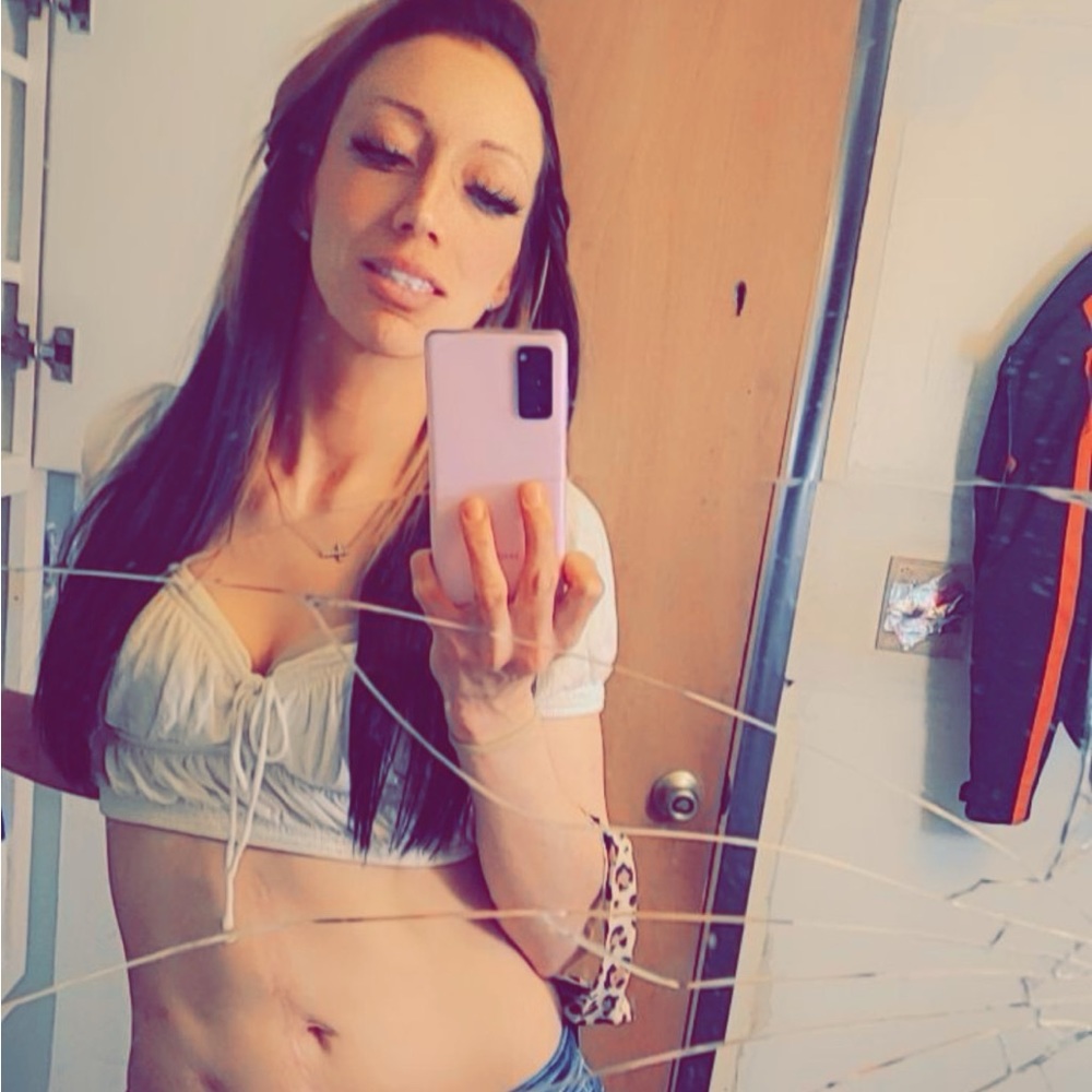 Meet your Posher, Sheylynn